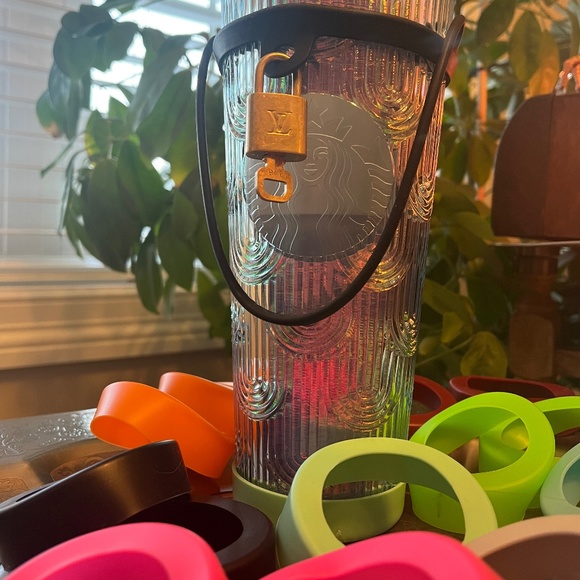 Silicone Cup Protector 3/$12 - Picture 5 of 5